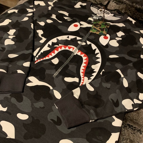 Men’s BAPE Glow in the Dark Longsleeve - Picture 2 of 5